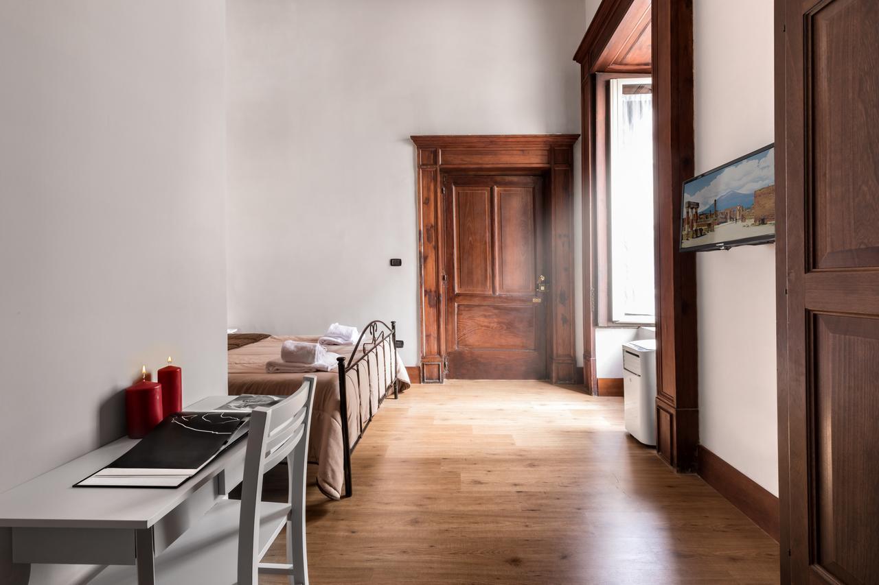 Opera Home Napoli Bagian luar foto